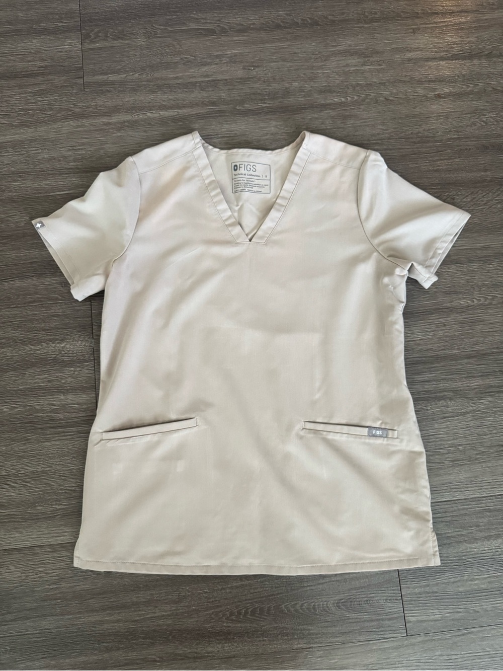 FIGS Women’s Beige Casma Scrub Top - S